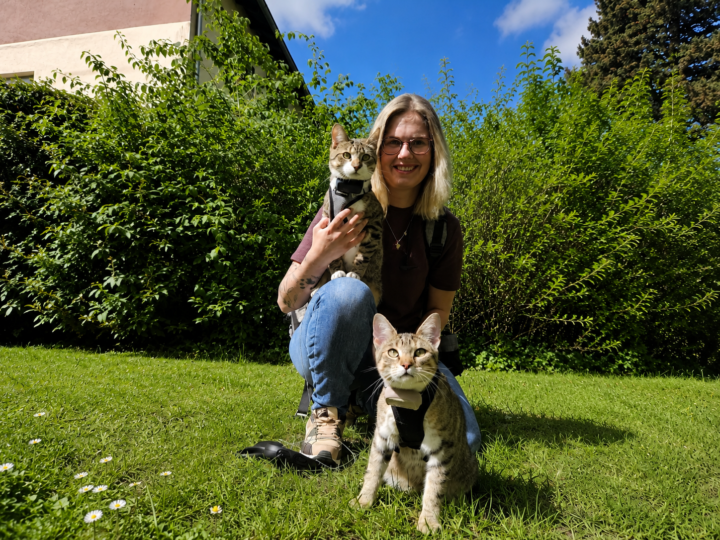 Corinna Decker mit einer Katze